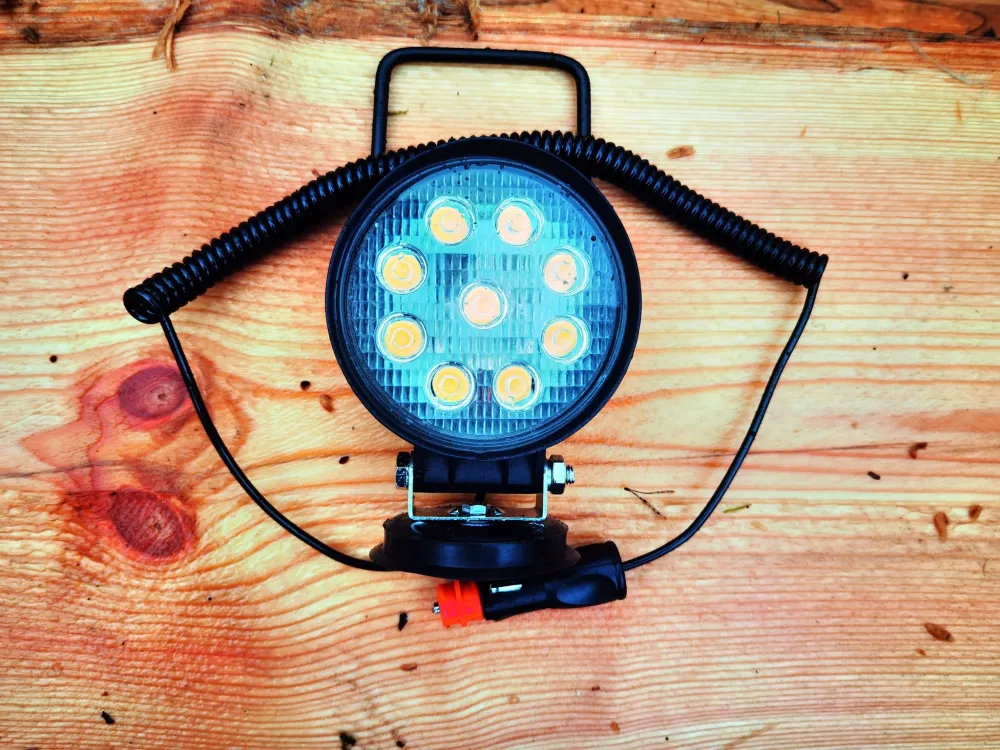 Arbeidslampe led m/magnetfor og ledning sigarettuttak