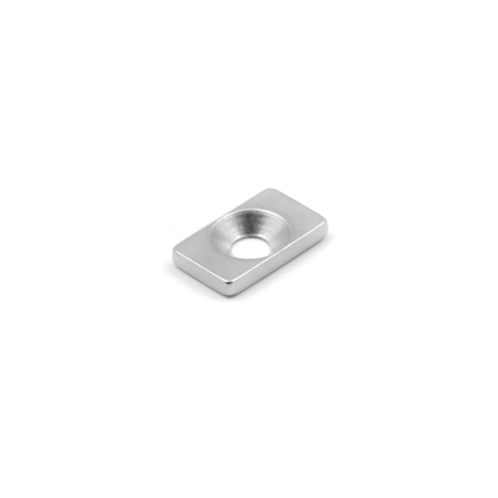 Innfelt metallplate 20x12x3 mm