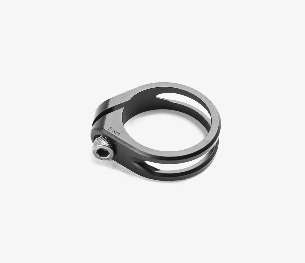 XC73 Seatpost Clamp Oiz Carbon 2023. 34.7 Titanium Bolt