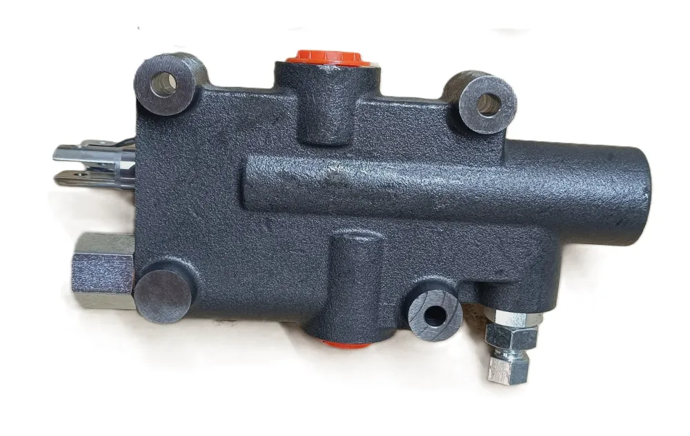 Hydraulikkventil med hurtigretur og kick-out vedkløyver