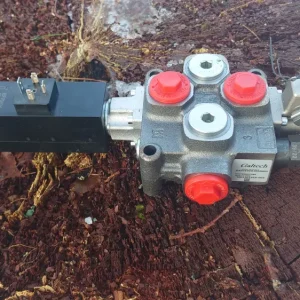 Retningsventil m/ spoler og spak Q45/1E/12 volt TW Vinsj