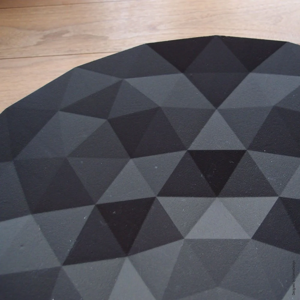 Brannskål med en geometrisk 3D -overflate i moderne polygondesign